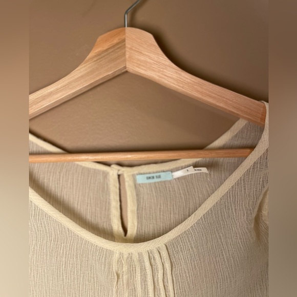 Kimchi Blue sheer ruffle cap-sleeve blouse - Picture 5 of 6